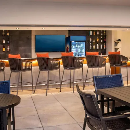 Springhill Suites By Marriott Frederick-3