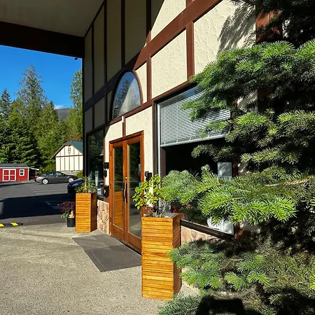 Packwood Lodge & Cabins-3