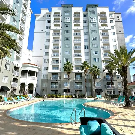 The Point Hotel & Suites Universal-2
