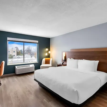 Best Western Plus Fenton-3