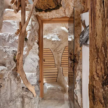 Mohrs Herzl Chalet-3