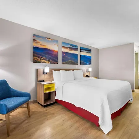 Days Inn By Wyndham Raleigh Midtown-2