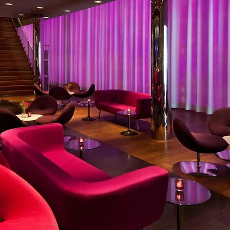 Plaza Premium Grand Winston-3