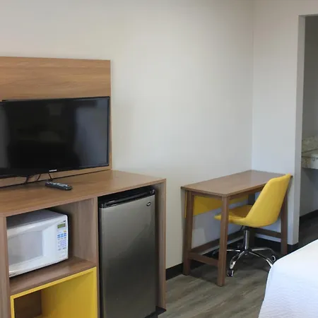 Days Inn By Wyndham Barstow-3