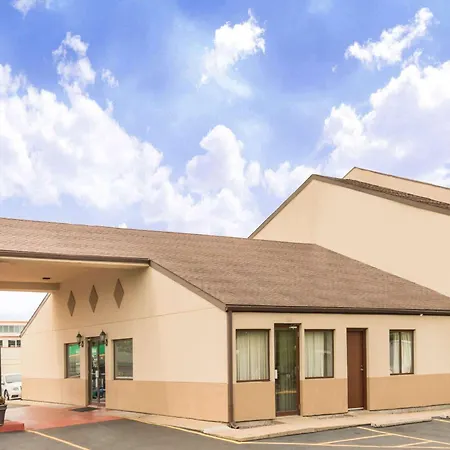 Days Inn By Wyndham Hannibal-2