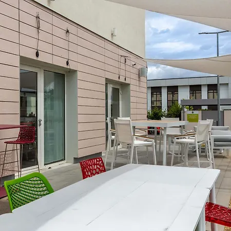 B&B Hotel Chartres Oceane-3