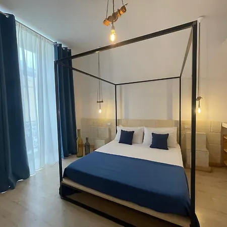 Casa Manfredi D'Angiò-3