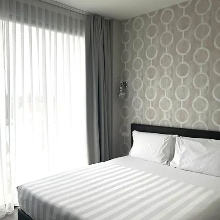 Hotel Napoleon-3