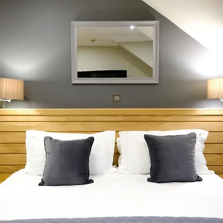 Glen Mhor Hotel At Uile-Bheist 'Brewstillery'-3