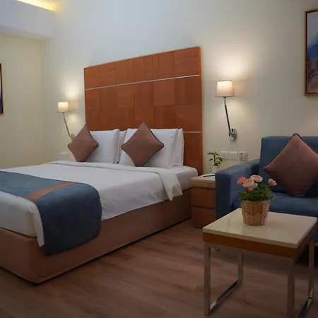 Golden Tulip Muscat-2