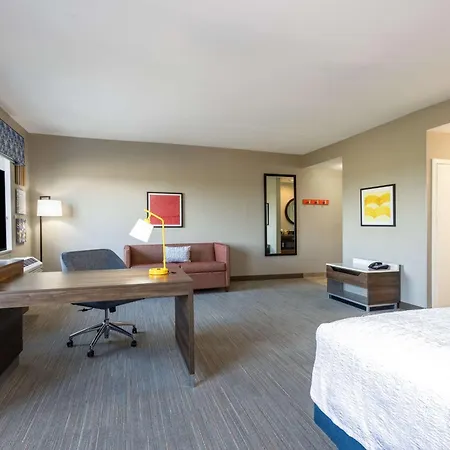 Hampton Inn & Suites Woodward-3