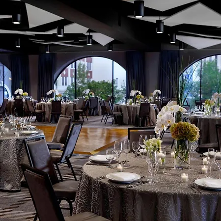 Renaissance Reno Downtown Hotel & Spa-3