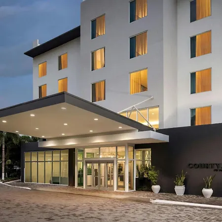 Courtyard By Marriott Kingston, Jamaica-2