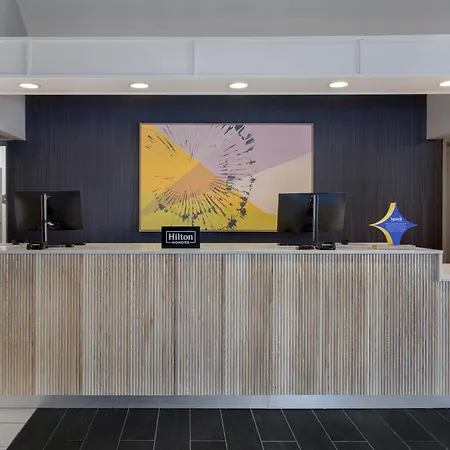Spark By Hilton Bentonville-3