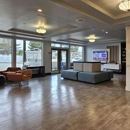 Edgewater Inn And Suites, An Ascend Collection Hotel-2