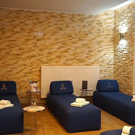 Best Western Plus Royal Suites-2