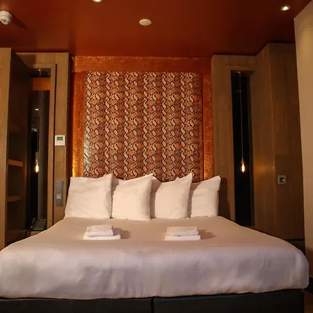 Manzo'S Suites-3
