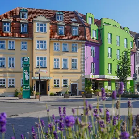 An der Persiluhr Stadt-gut-Hotel-3