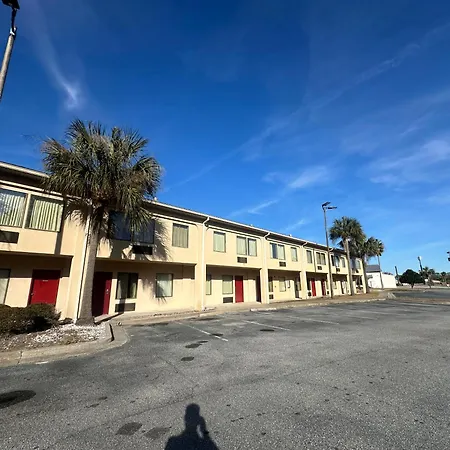 Guest Cottage & Suites By Oyo Brunswick-Golden Isles-2