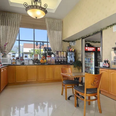 Ramada By Wyndham Pasadena-3