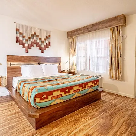 The Classic Desert Aire Hotel-2