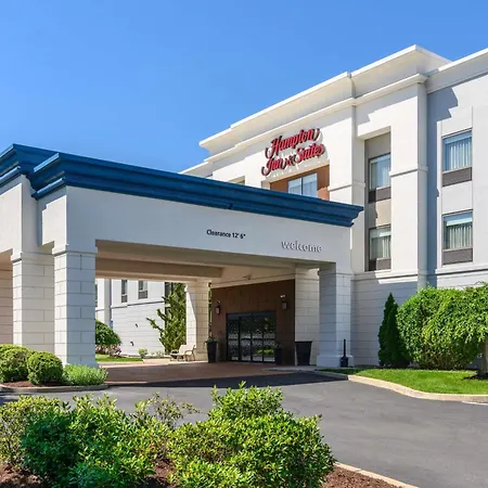 Hampton Inn & Suites Hartford-Manchester-2