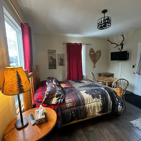 Holiday Lodge Cabins-2