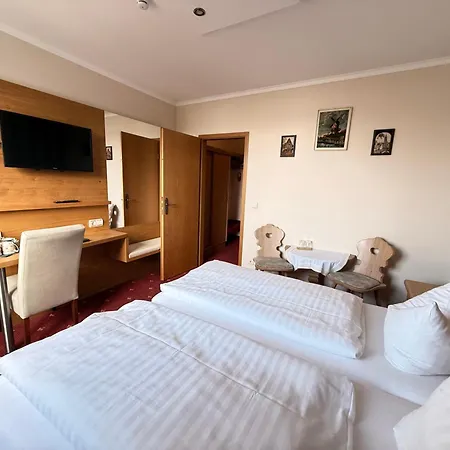 Landhotel Burgenblick-2