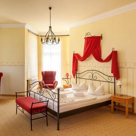 Ostseehotel Villen im Park - ein Rovell Hotel-3