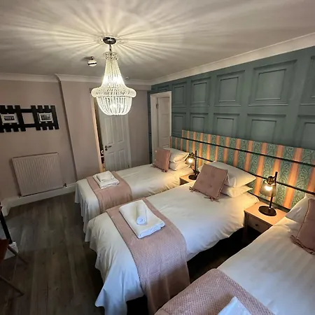 The Cambridge Guest House By Tas-3
