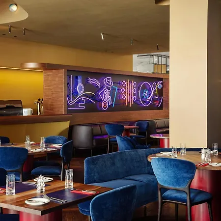 Courtyard By Marriott Brno-2