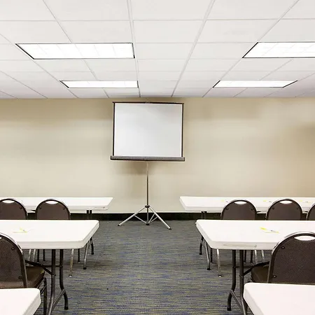 Days Inn & Suites By Wyndham Houston North/Aldine-2