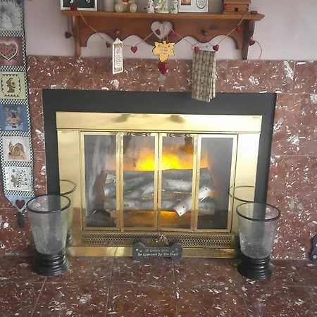 Lil Black Bear Inn-2