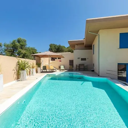 Affittacamere Resort Beach San Gemiliano-2