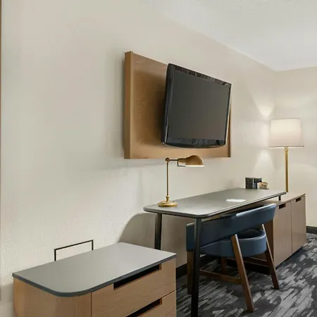 Fairfield Inn & Suites Mt. Pleasant-2