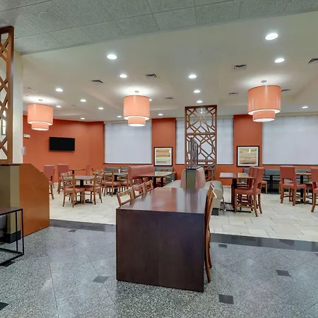 Drury Inn & Suites Charlotte Northlake-2