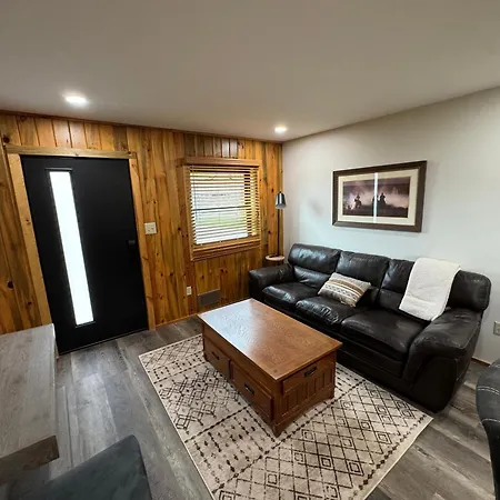 Sportsman Lodge Melrose Mt-3