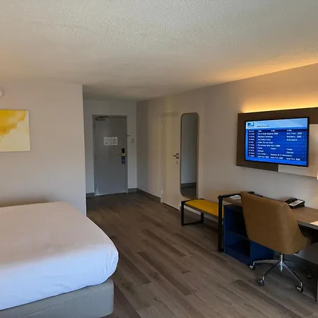 Comfort Inn & Suites Danbury-Bethel-2