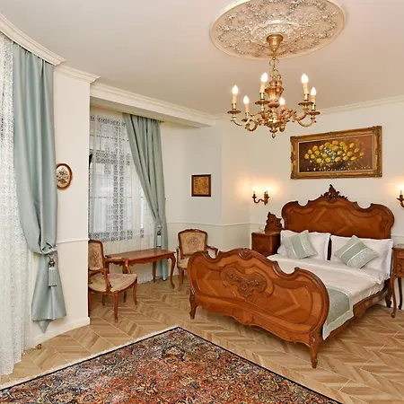 Royal Hotel-3