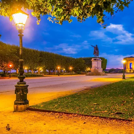 Hôtel D'Aragon - Place de la Comédie --3