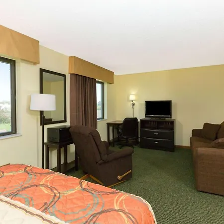 Super 8 By Wyndham Perry Ia-3