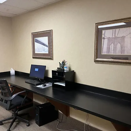 Wingate By Wyndham Peoria - Complimentary Area Shuttle-3