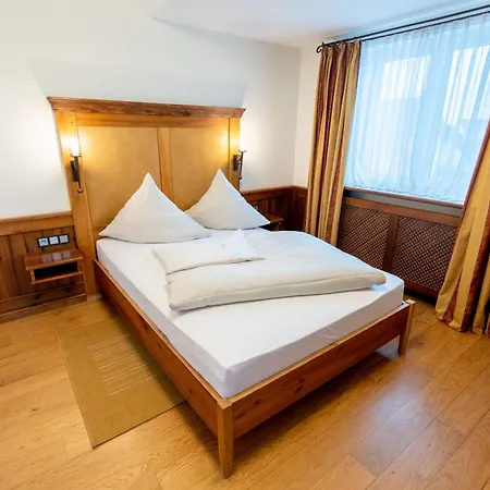 Hotel Hirsch-3