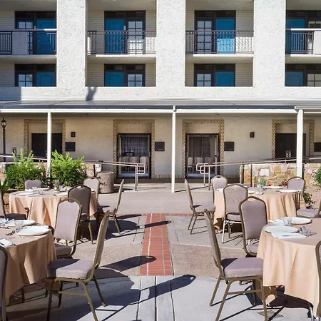 Embassy Suites By Hilton Scottsdale Resort-2