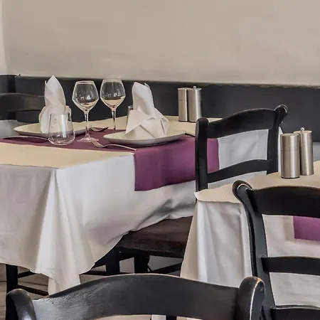 Logis Hôtel Les Chardons Bleus RESTAURANT LE BISTROT DE LA MER-2