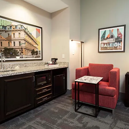 Hampton Inn & Suites - Raleigh Downtown-2