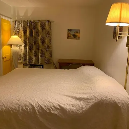 Sunshine Motel-3