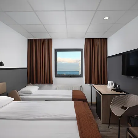 Hotel Cabin-3