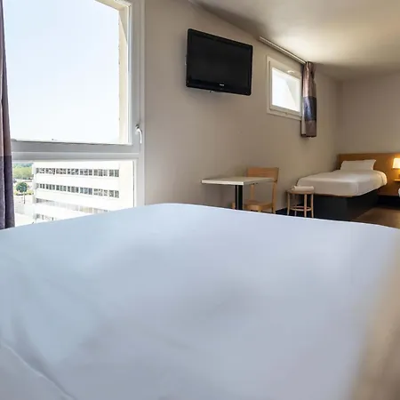 B&B HOTEL Grenoble Centre Alpexpo-3