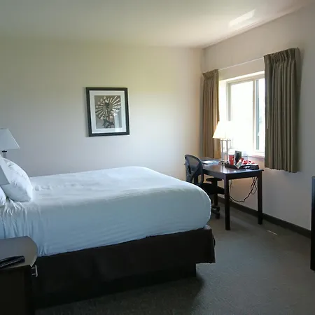 Cobblestone Inn & Suites - Manchester-3